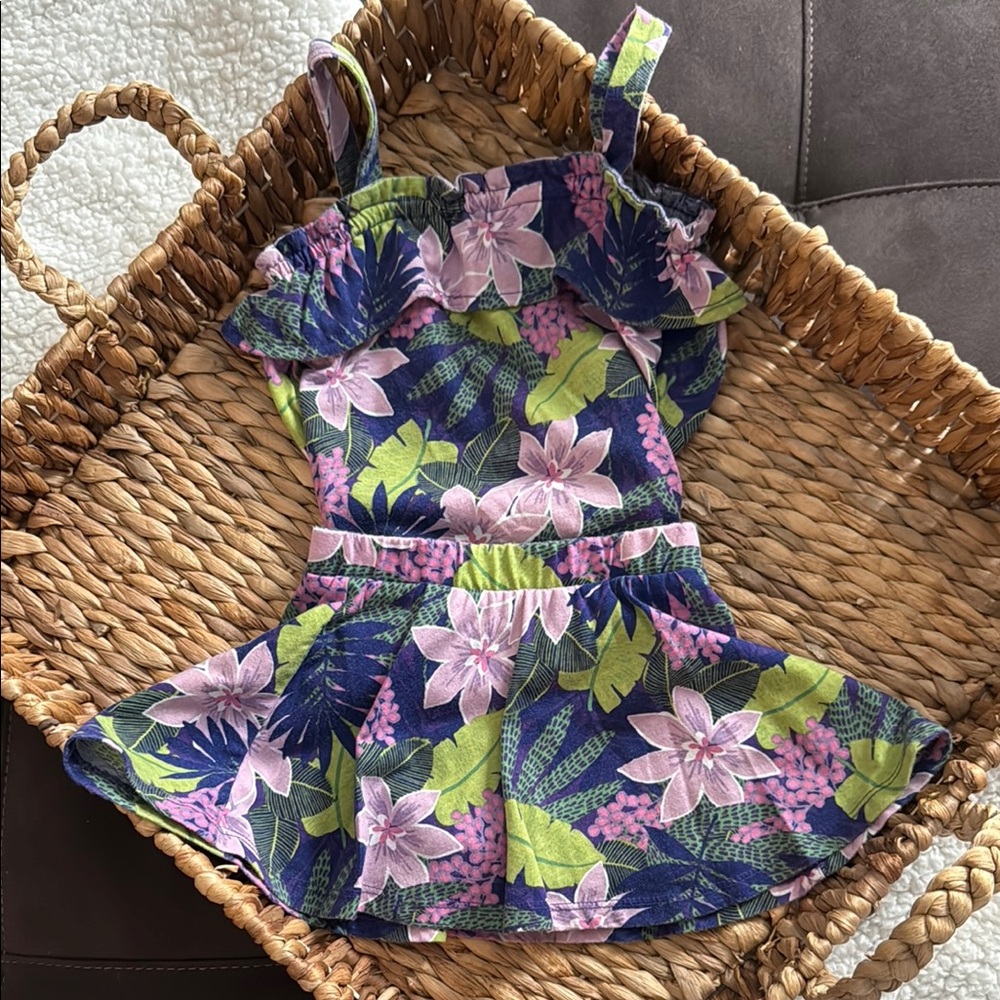 The Children’s Place floral 2 Piece Outfit